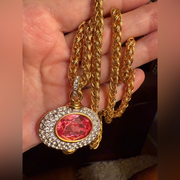 Nolan Miller Elegant 2 way Gold-tone Necklace with Pink Gemstone Pendant - Picture 2 of 4